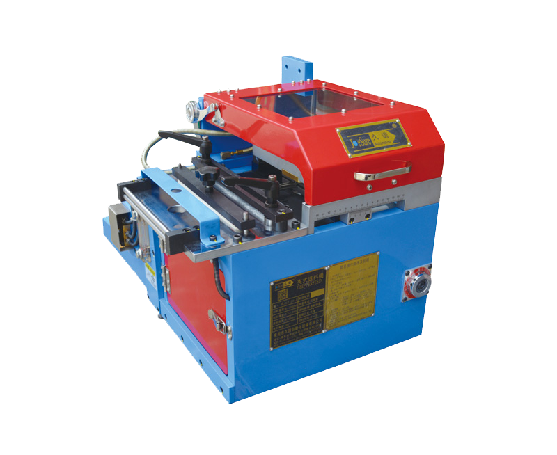 沖床送料機 沖床送料機