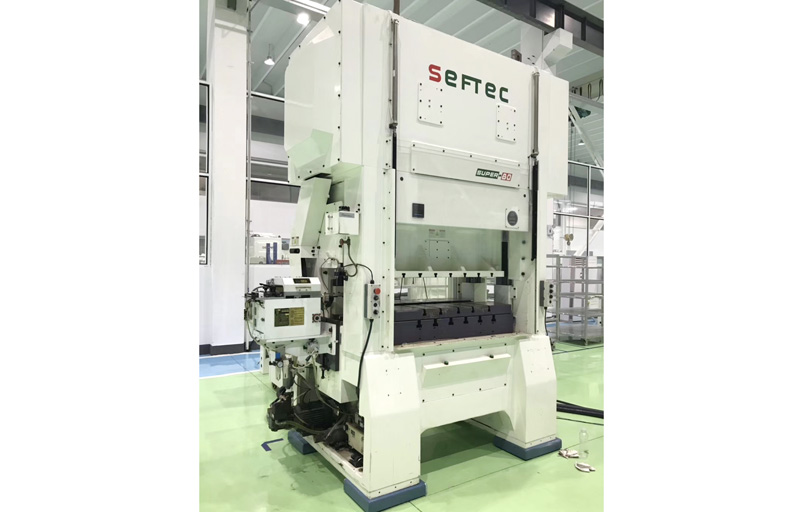 送料機(jī)的保養(yǎng)潤滑注意事項(xiàng)